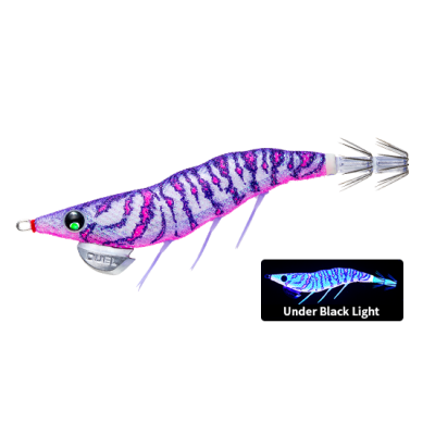 Isca de pesca em forma de lula com corpo rosa, roxo e branco e ganchos metálicos