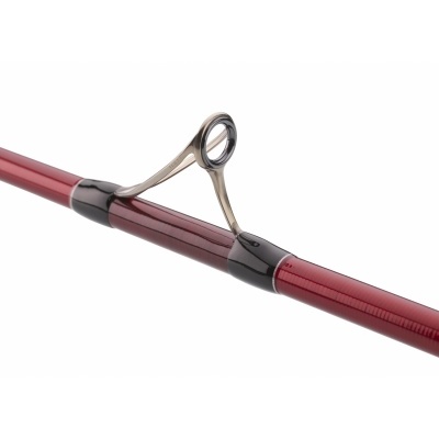 Varão de cana de pesca vermelho com guia metálica