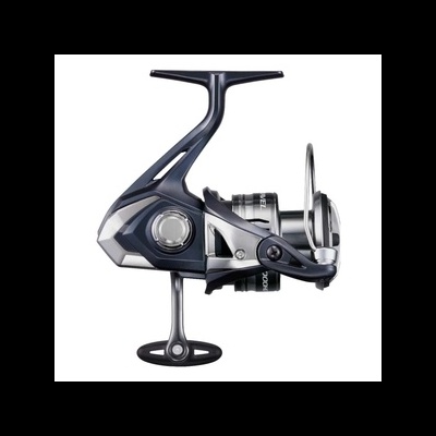 Carretel de pesca cinza escuro e prata sobre fundo branco