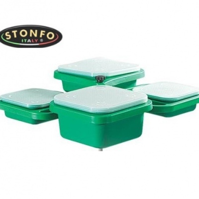 Conjunto de recipientes quadrados verdes com tampas brancas Stonfo Italy