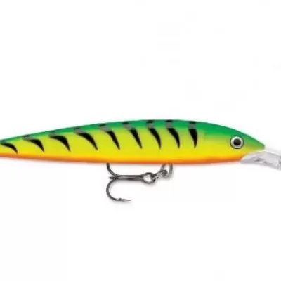 Isca de pesca jerkbait verde e amarelo com ganchos e parte frontal translúcida