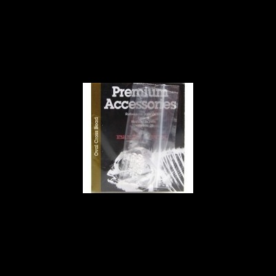 Capa da revista Premium Accessories com texto e desenho esquelético branco