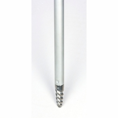 Barra metálica cilíndrica com ponta em espiral sobre fundo branco