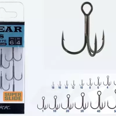 Anzóis triplo BKK SPEAR 21-SS tamanho 6/4 em embalagem e vários tamanhos expostos sobre fundo branco.