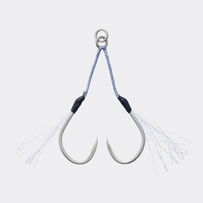 Anzol duplo de pesca com laçada azul e fios finos