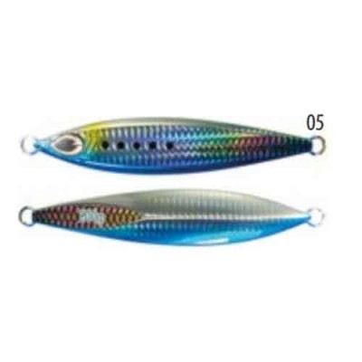 Dois iscos de pesca metálicos coloridos com padrões e anéis nas extremidades