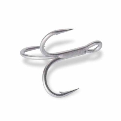 Anzol triplo metálico prateado com três pontas afiadas