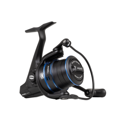 Rolo de pesca PENN RIVAL preto e azul sobre fundo branco