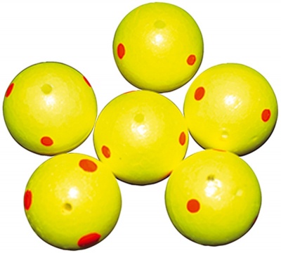 Seis bolas amarelas com pontos vermelhos e pequenos furos