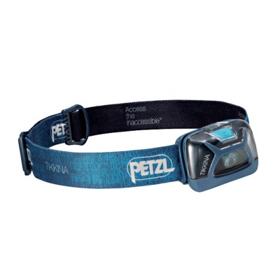 Lanterna frontal PETZL TIKKINA azul e preta com fita ajustável