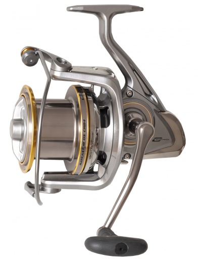 Carretel de pesca metálico cinzento e dourado com manípulo preto