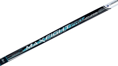 Cabo de taco de golfe preto e branco com texto MAXFIGHT PRO
