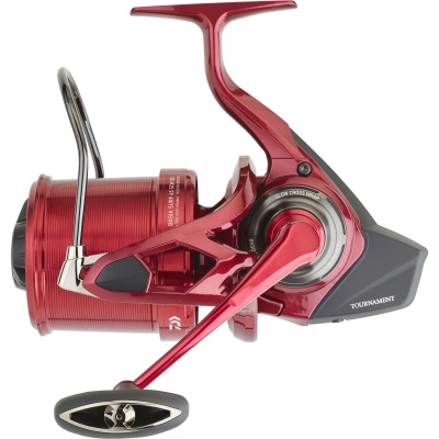 Carreto de pesca vermelho metálico Daiwa Tournament com manivela e bobina