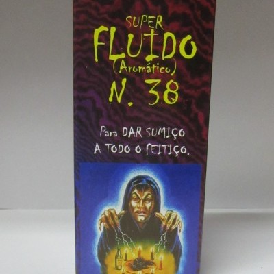 Embalagem de produto Aromático SUPER FLUIDO N. 38 com texto e imagem temática