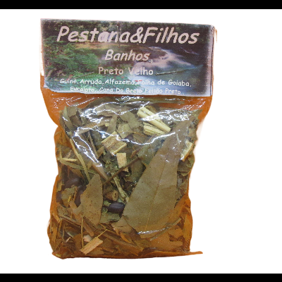 Pacote de ervas secas com rótulo 'Pestana & Filhos Banhos Preto Velho'.