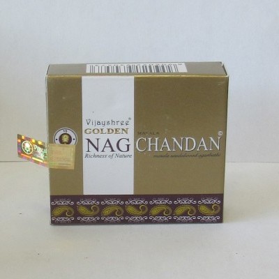 Caixa de incenso Golden Nag Chandan Vijayshree em fundo branco