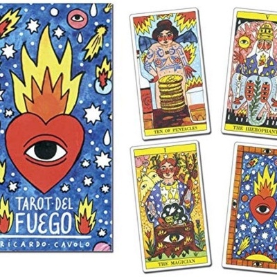 Baralho de tarot TAROT DEL FUEGO com caixa azul e cartas coloridas ilustradas
