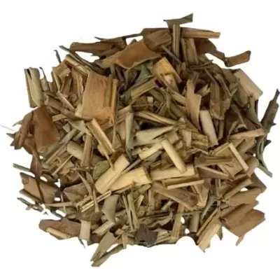 Pedaços de casca ou madeira seca castanha clara a média