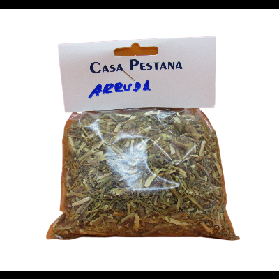 Pacote de erva seca com etiqueta Casa Pestana e texto Arruda