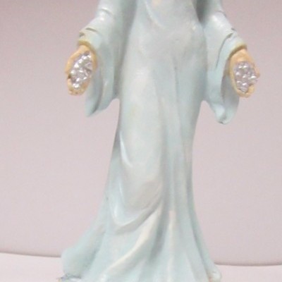 Estátua da Iemanjá em resina com vestido azul e base castanha