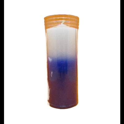 Vela de vidro cilíndrica com gradação de cores laranja, branco e azul