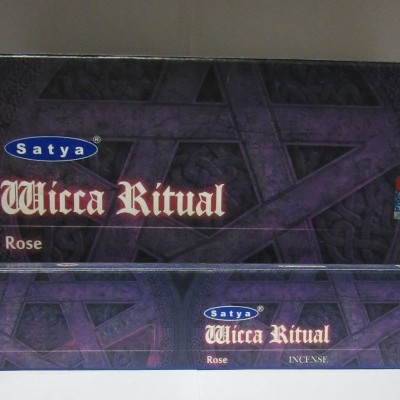 Caixa e pacote de incenso Satya Wicca Ritual Rose em tons de roxo com texto e padrão de estrela.
