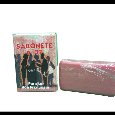 Sabonete número 37 com embalagem retro e barra de sabonete rosa embrulhada