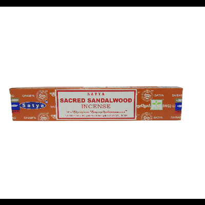 Caixa de incenso Satya Sacred Sandalwood castanha com texto vermelho e azul