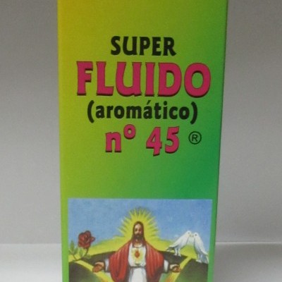 Embalagem verde e amarela de produto aromático Super Fluido nº 45 com imagem religiosa