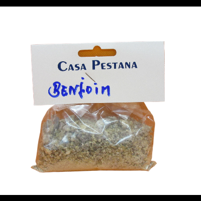 Pacote pequeno de erva ou incenso Benjoin em plástico transparente com etiqueta Casa Pestana