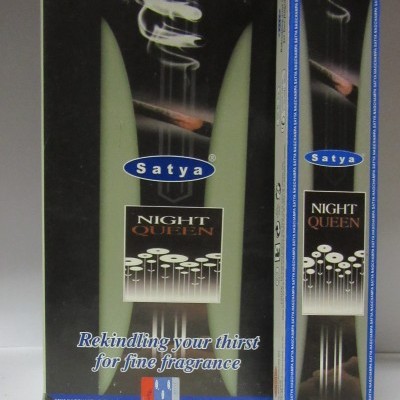 Embalagens de incenso Satya Night Queen com texto e ilustração de flores
