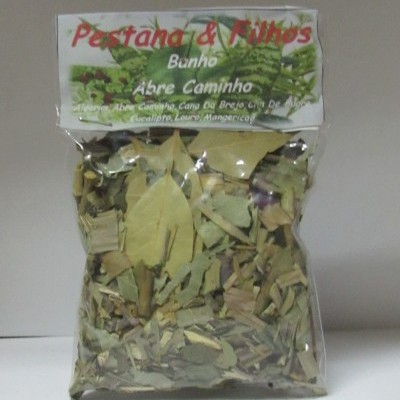 Saco de ervas secas com etiqueta Pestana & Filhos contendo mistura para banho