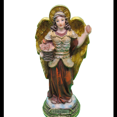 Estatueta de anjo com asas douradas e armadura dourada