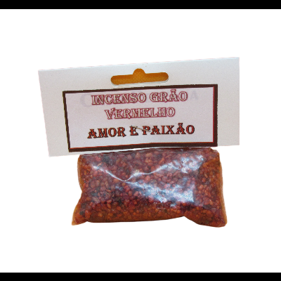 Pacote plástico com grãos de incenso vermelho e etiqueta com texto