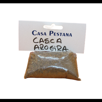 Pacote com pó castanho claro rotulado CASA PESTANA CASCA AROGIRA