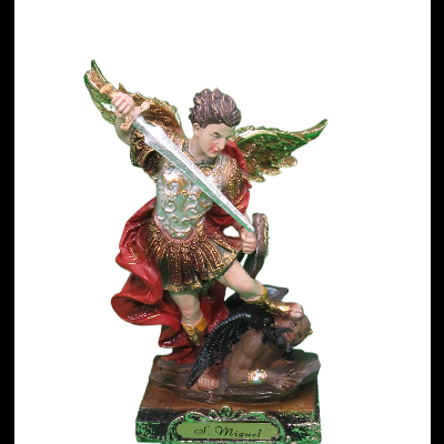 Estátua colorida de São Miguel Arcanjo com asas douradas e espada