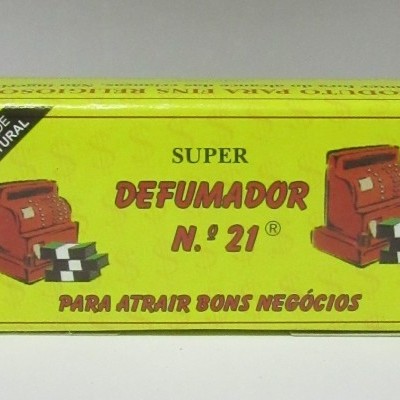 Caixa amarela de defumador com texto e imagens vermelhas e preto e branco.