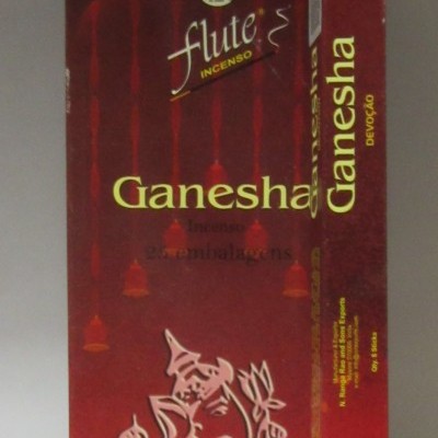Embalagem vermelha de incenso Flute Ganesha com ilustração de Ganesha e texto 'DEVOÇÃO'
