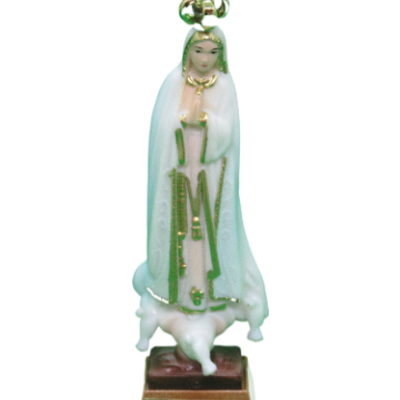Estátua religiosa de Nossa Senhora de Fátima com coroa dourada em base com inscrição FATIMA