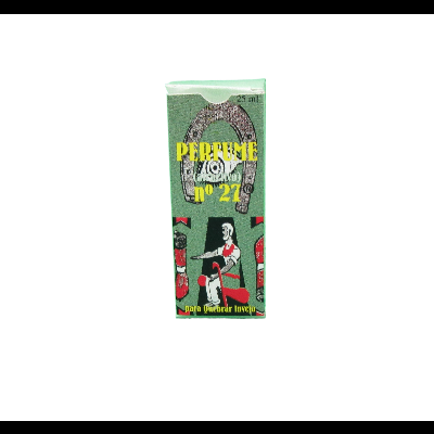 Embalagem verde de perfume com texto e cartas de baralho