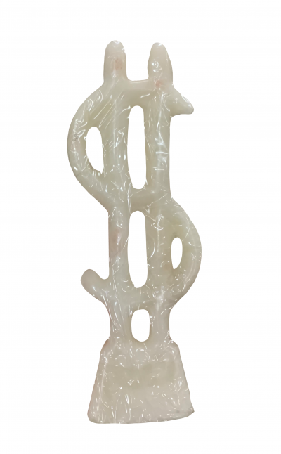 Escultura acrílica branca com textura marmoreada em forma de símbolo de dólar