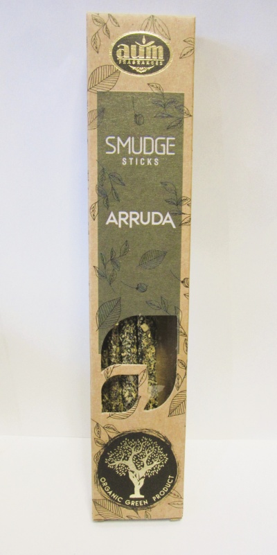 Embalagem de papel castanho com Smudge Sticks Arruda e selo orgânico.