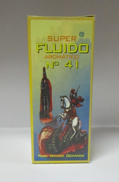 Embalagem amarela de Super Fluido Aromático com ilustração de cavaleiro a cavalo e outra figura de cavaleiro.