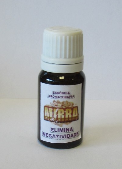 Frasco de essência de aromaterapia Mirra com rótulo branco e tampa branca