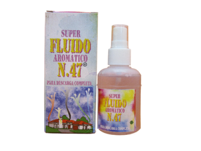 Frasco de spray rosa claro com embalagem de papel com texto SUPER FLUIDO AROMATICO N. 47