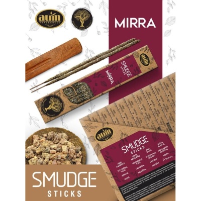 Embalagem de incenso Smudge Sticks da Auim com varas de incenso e resina num prato