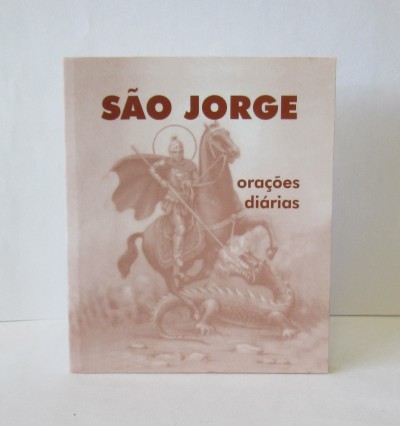 Livro São Jorge orações diárias com ilustração de São Jorge a matar um dragão em tons sépia