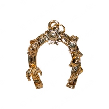 Pendente ferradura dourado com detalhes em relevo