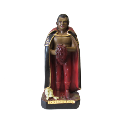 Estatueta de Exu Pinga Fogo com capa preta e interior vermelho