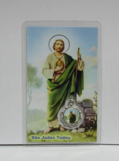 Cartão religioso com imagem de São Judas Tadeu e medalhão prateado